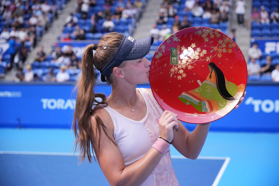 シングルス表彰式 | フォトギャラリー | 東レ パン パシフィック